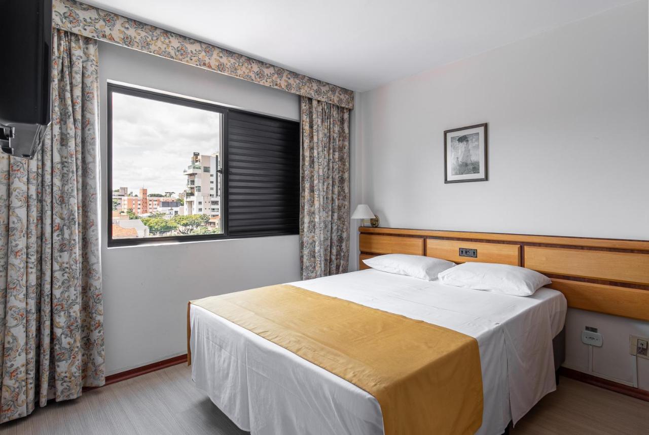Hotel Flat Petras Residence กูรีตีบา ภายนอก รูปภาพ