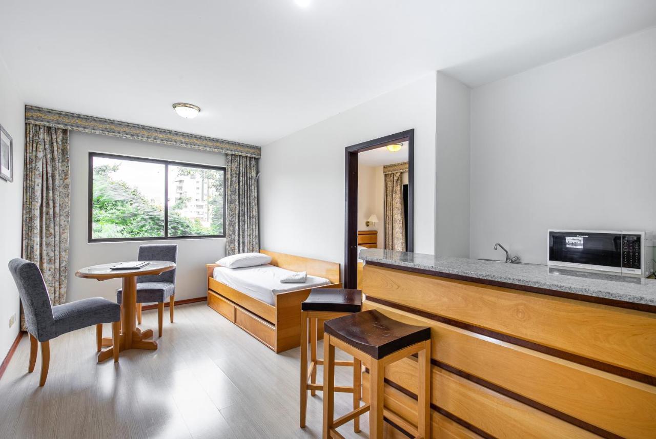 Hotel Flat Petras Residence กูรีตีบา ภายนอก รูปภาพ