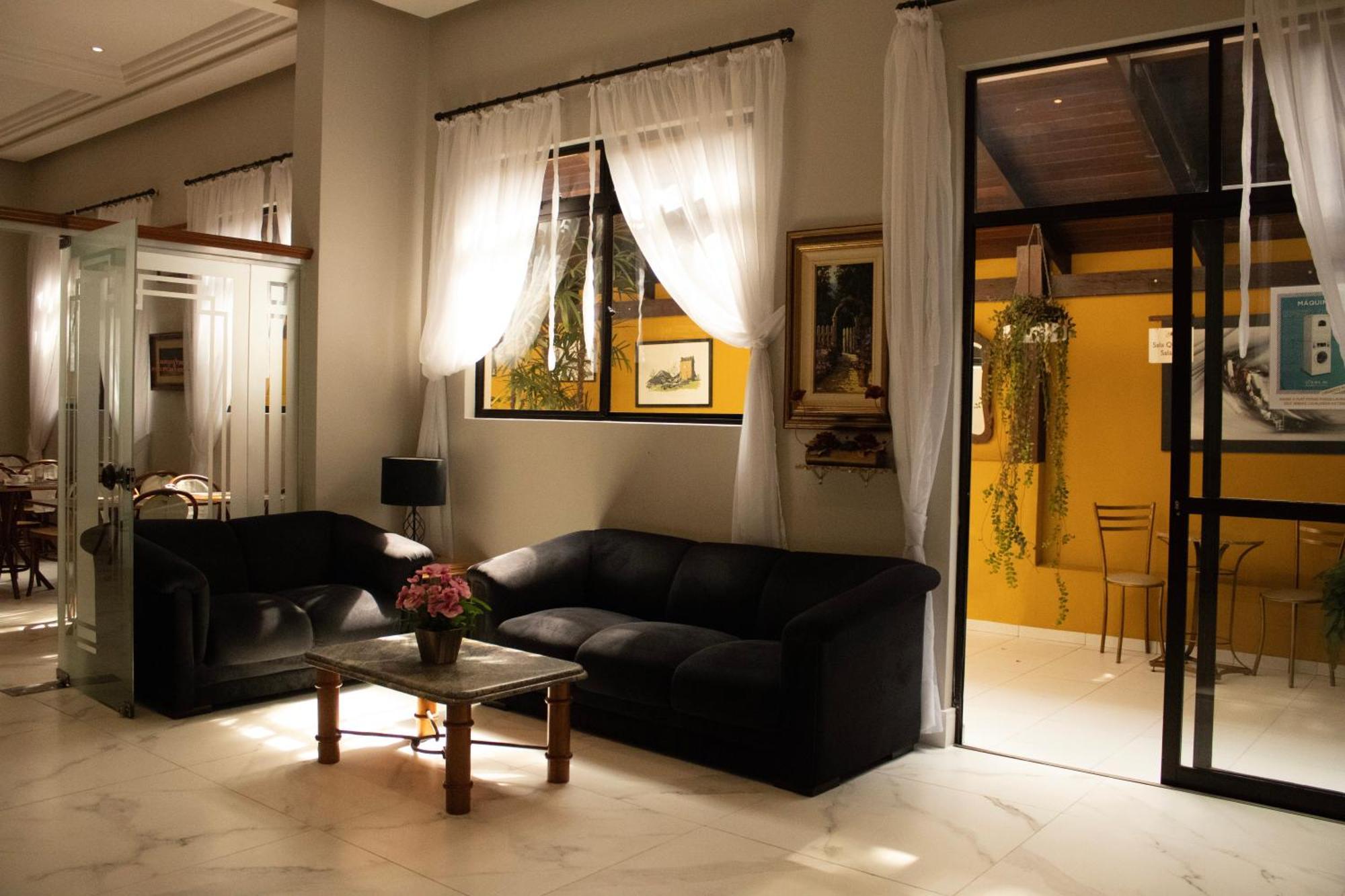 Hotel Flat Petras Residence กูรีตีบา ภายนอก รูปภาพ