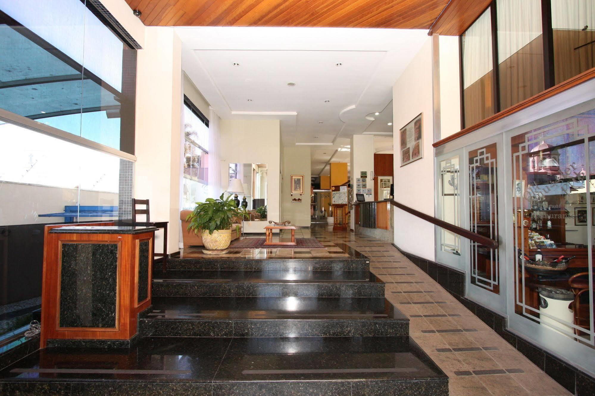 Hotel Flat Petras Residence กูรีตีบา ภายนอก รูปภาพ
